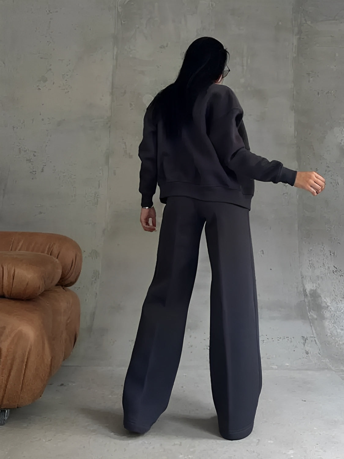 Conjunto com Jaqueta de Zíper e Calça Reta com Bolsos