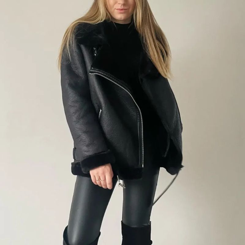 Jaqueta de Couro Peluciada Feminina