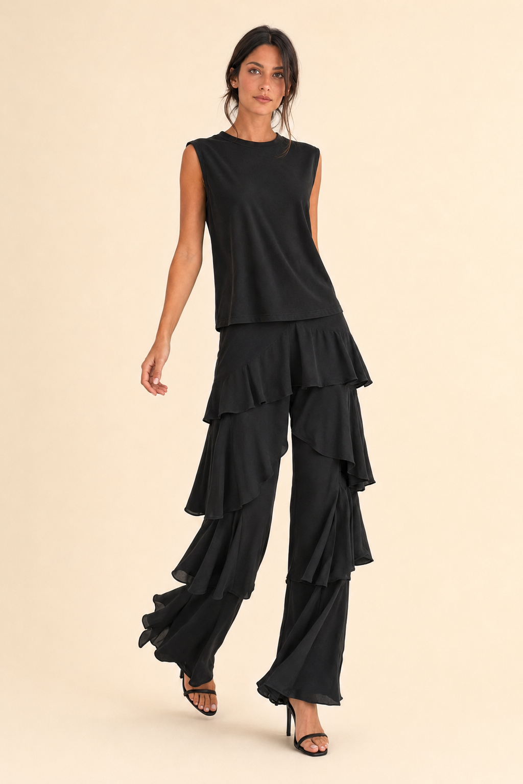 Conjunto Feminino Cropped e Calça Pantalona com Babados em Camadas – Noir