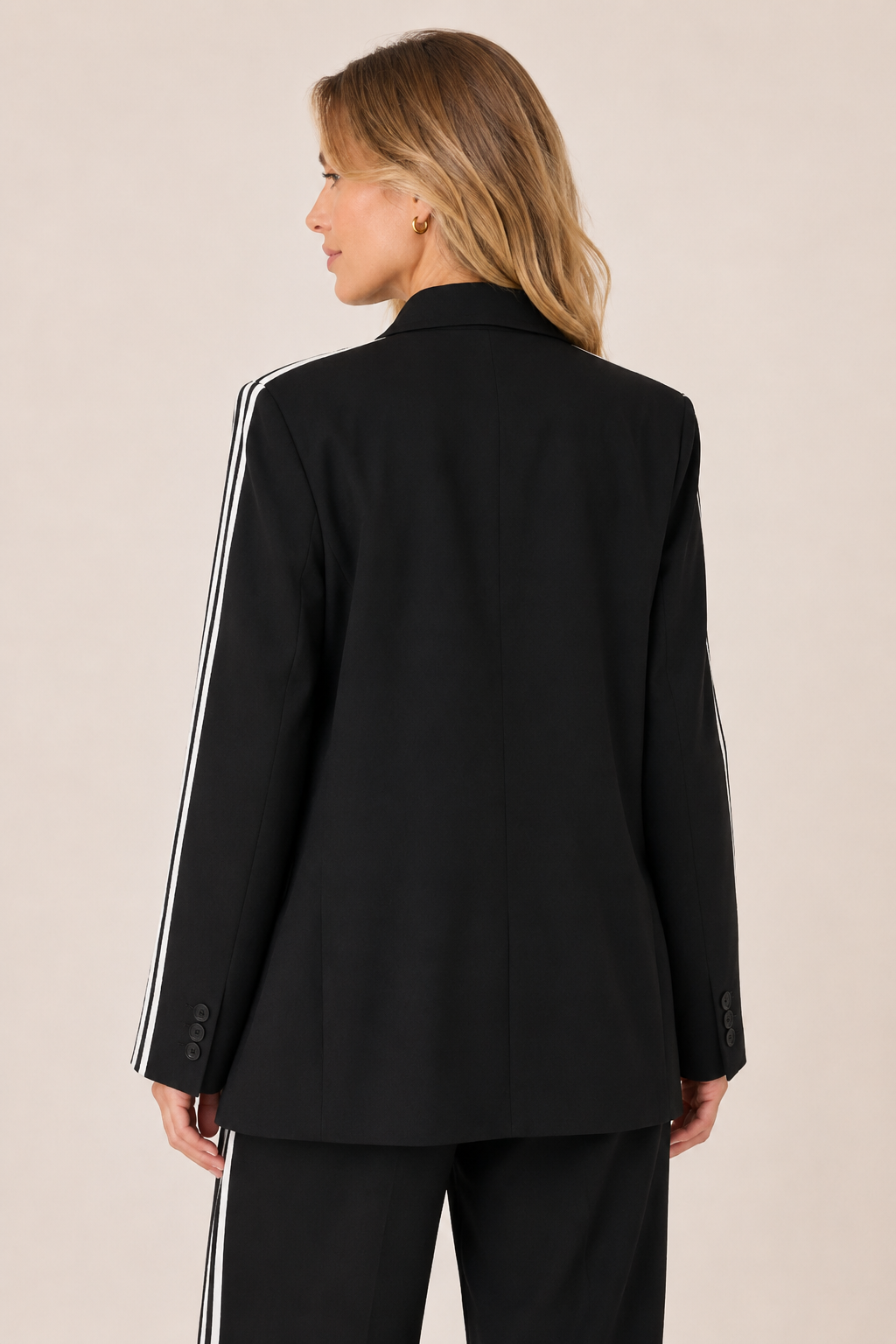 Conjunto Feminino Alfaiataria Esportivo com Blazer e Calça Pantalona – Berlim