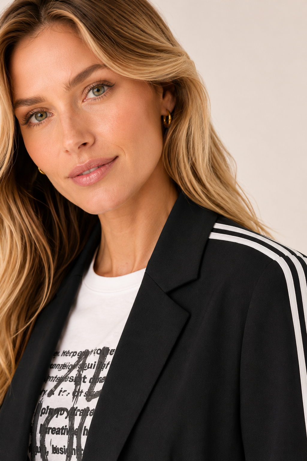 Conjunto Feminino Alfaiataria Esportivo com Blazer e Calça Pantalona – Berlim