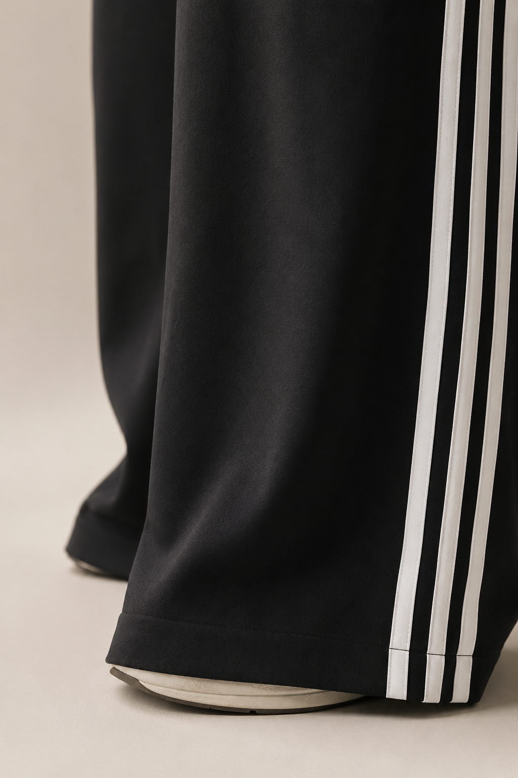 Conjunto Feminino Alfaiataria Esportivo com Blazer e Calça Pantalona – Berlim