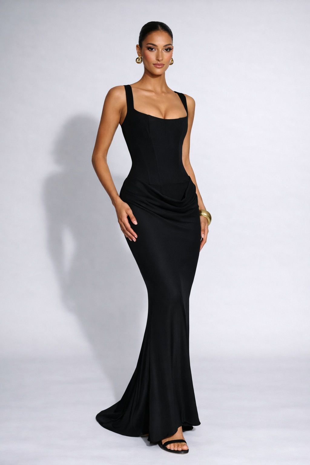 Vestido Feminino Longo com Corselet Estruturado e Decote Quadrado – Mia