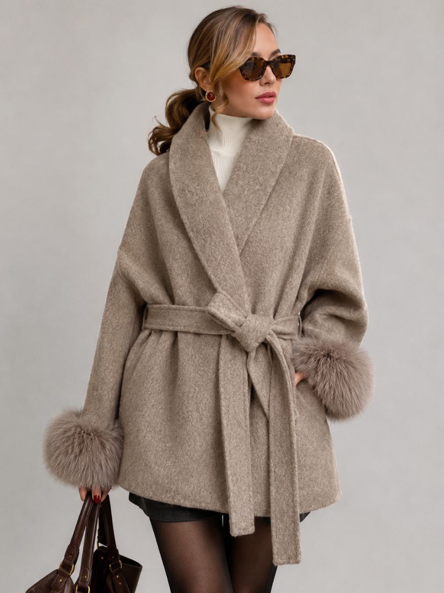Casaco Feminino de Inverno com Pelúcia Removível e Cinto – Zurique