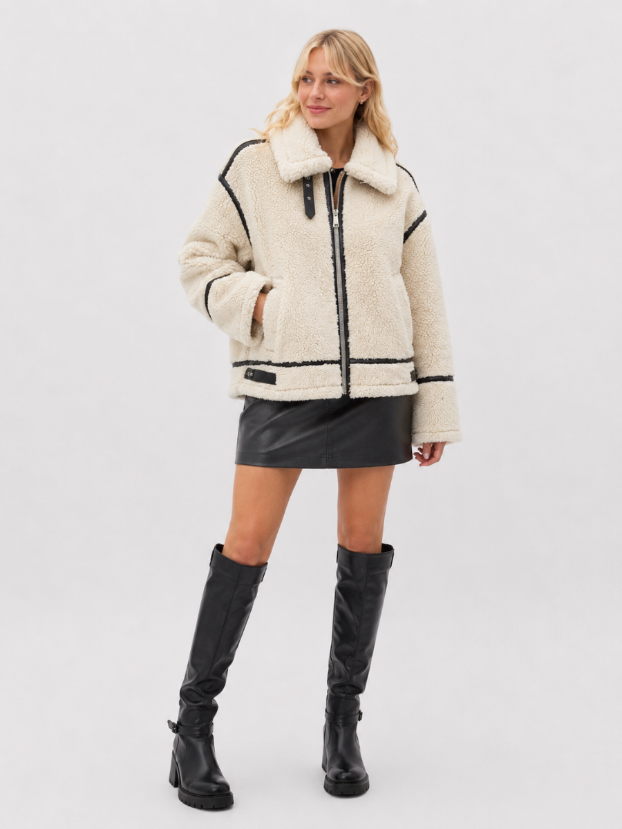 Jaqueta Feminina Peluciada Teddy com Detalhes em Couro – Oslo