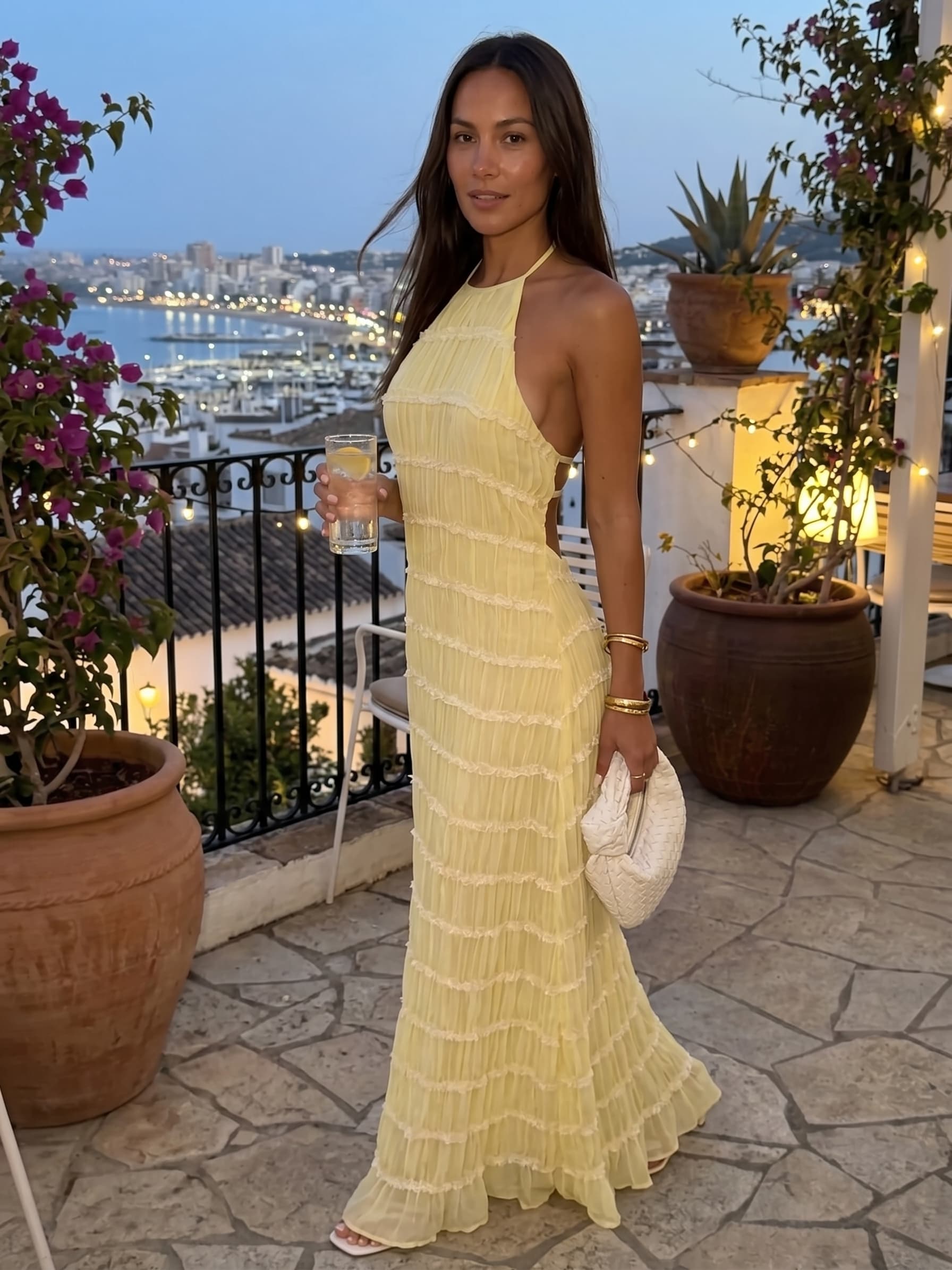 Vestido Longo Gola Alta com Textura em Relevo e Costas Abertas - Anacapri