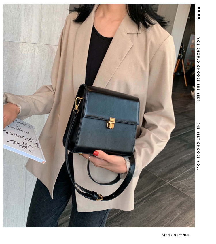 Bolsa Pequena Transversal Carteiro Box - Poppy