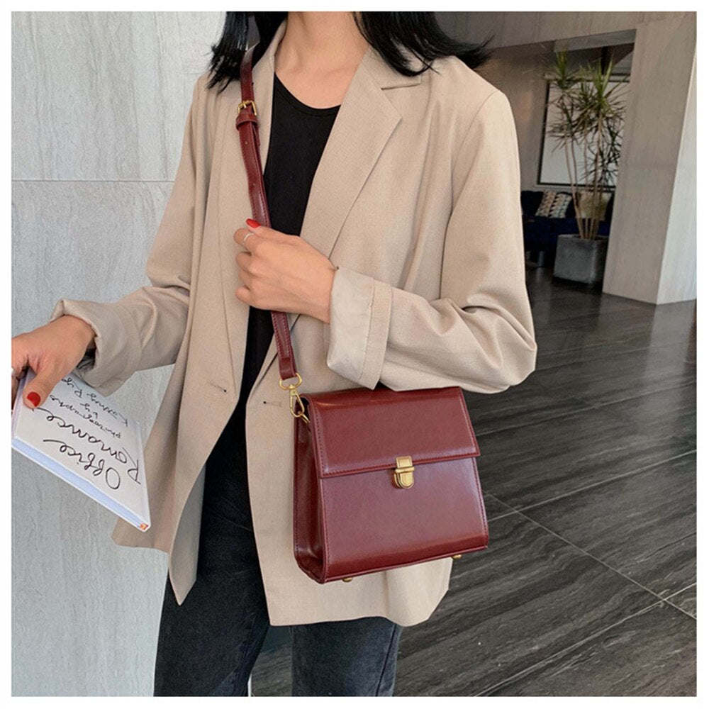 Bolsa Pequena Transversal Carteiro Box - Poppy