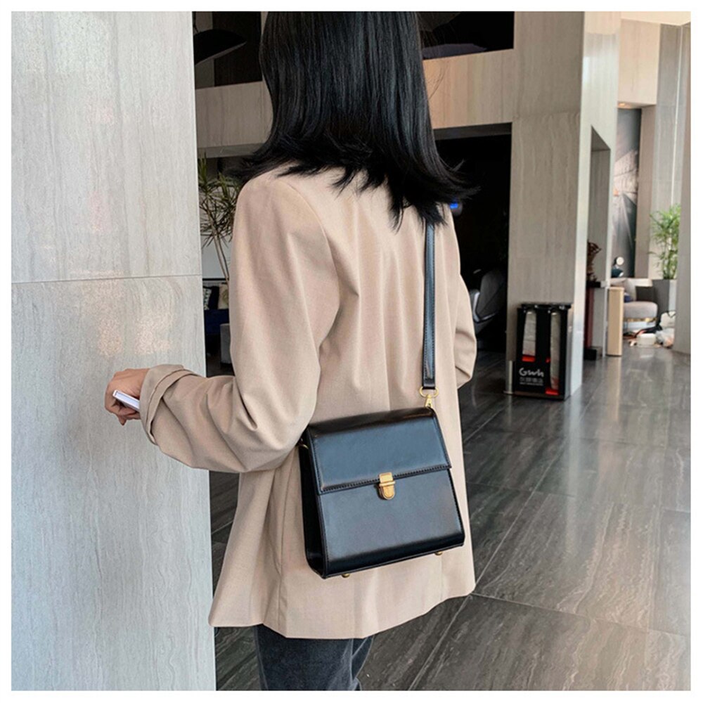 Bolsa Pequena Transversal Carteiro Box - Poppy