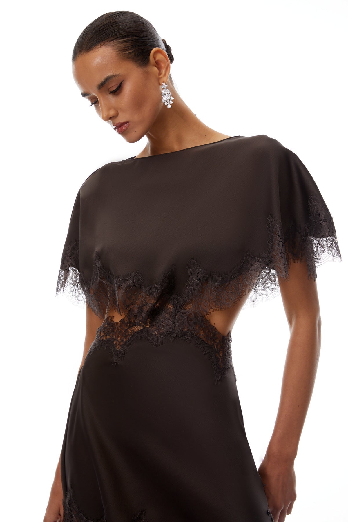 Vestido Curto Acetinado com Renda - Lace