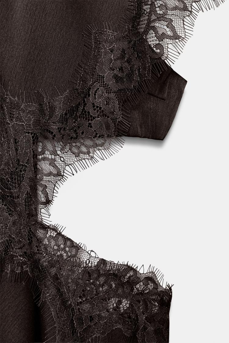 Vestido Curto Acetinado com Renda - Lace