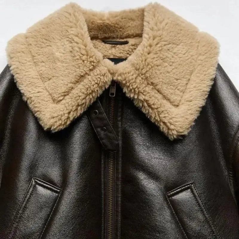 jaqueta peluciada  Jaqueta Feminina de Couro Peluciada  jaqueta de couro peluciada  jaqueta de couro feminina  jaqueta de couro