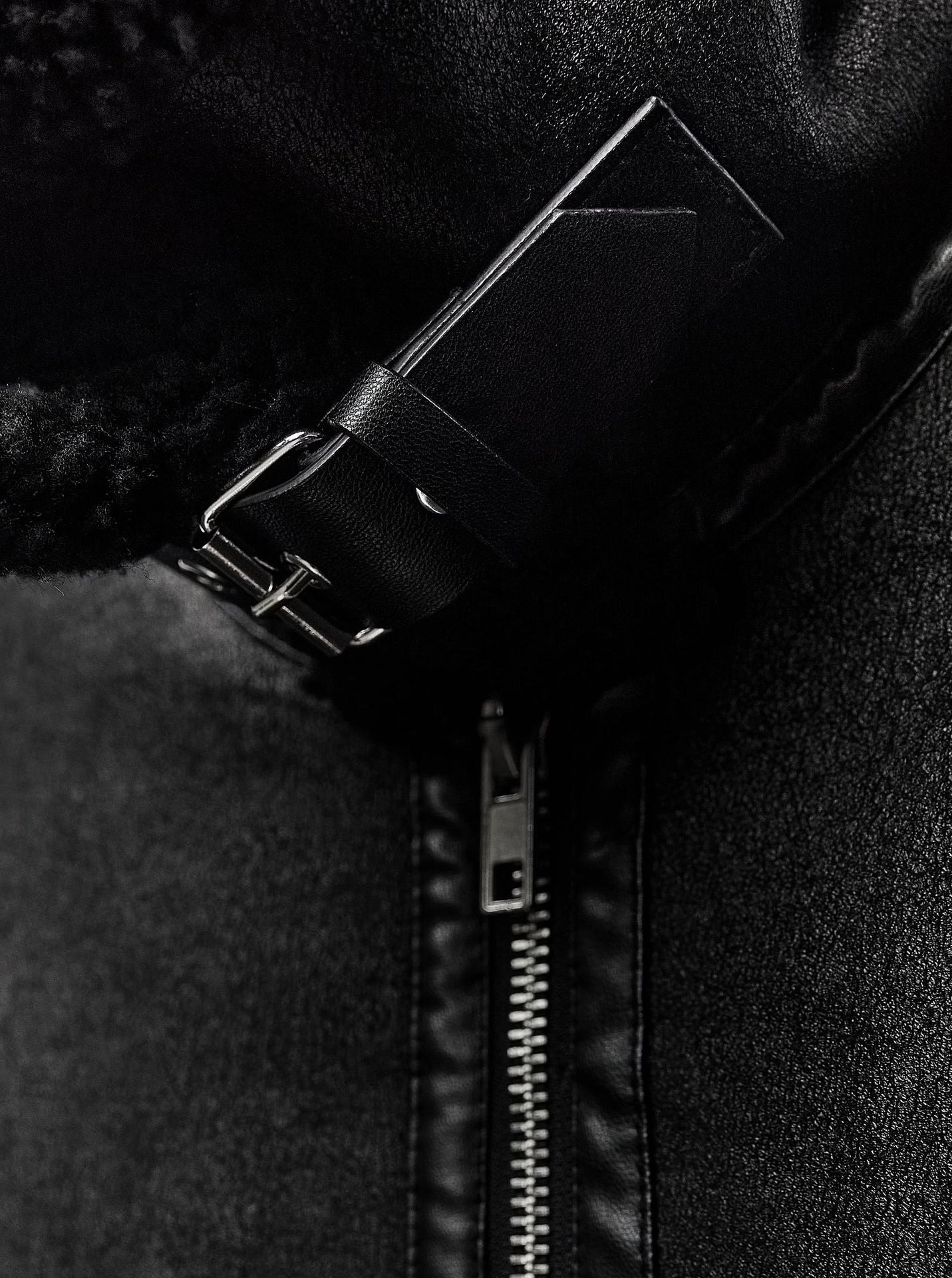 Jaqueta de Couro Forrada em Lã