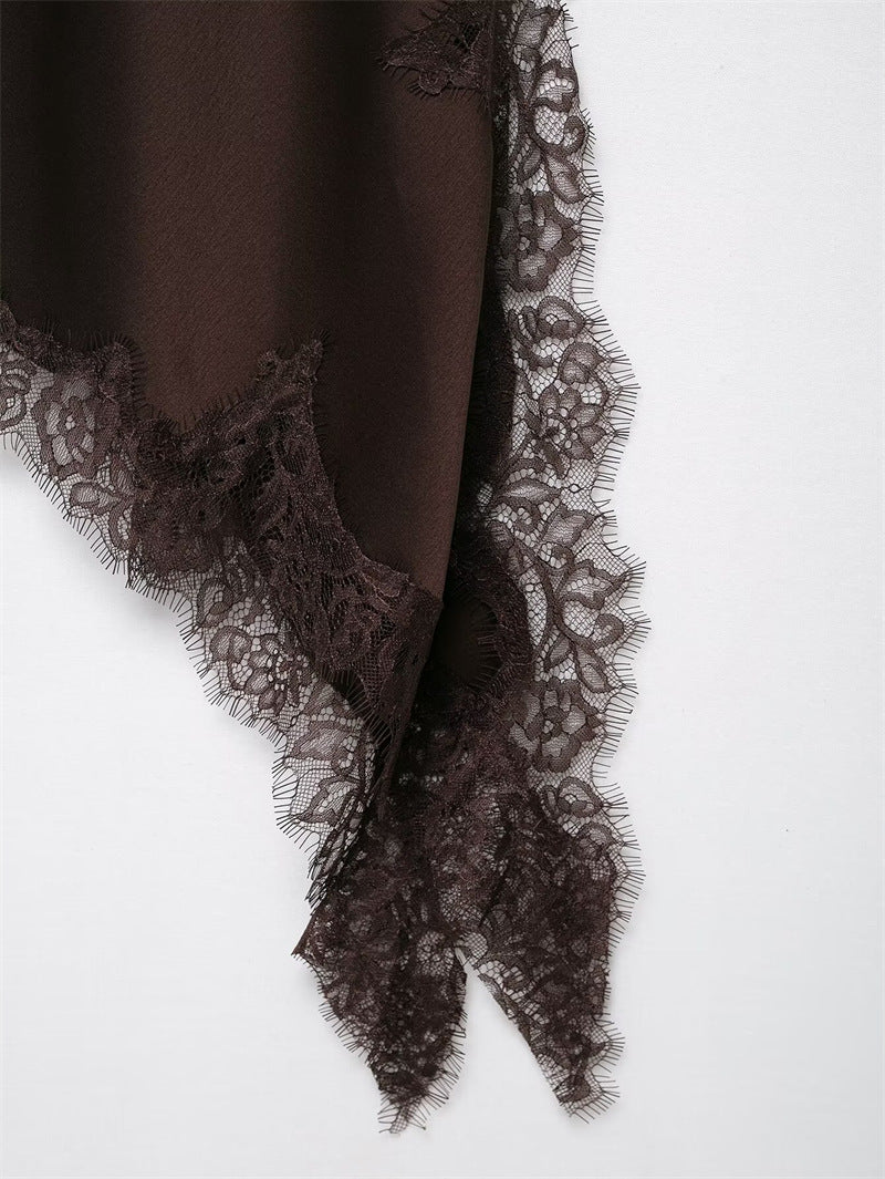 Vestido Curto Acetinado com Renda - Bruné