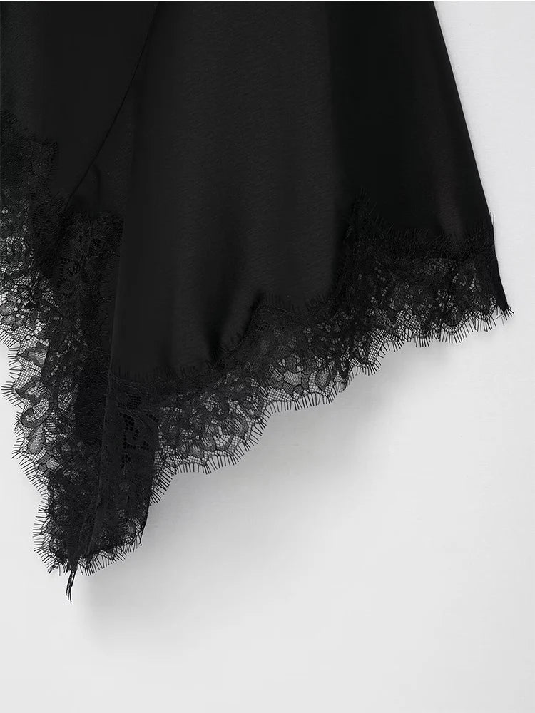 Vestido Curto Acetinado com Renda - Liora