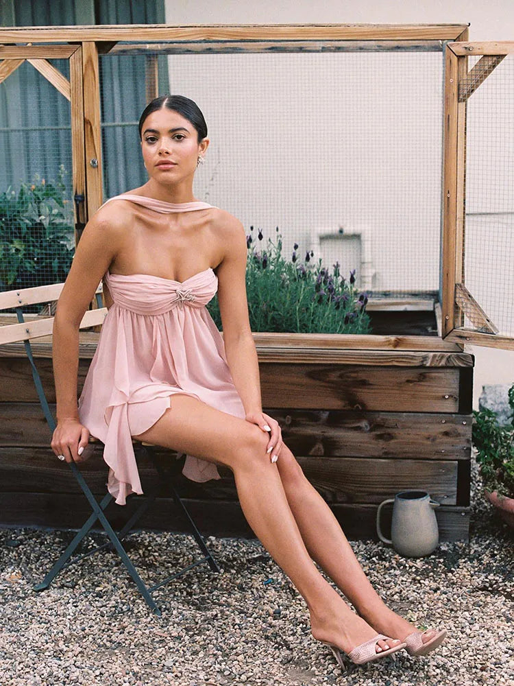 Vestido Curto com Estampa Floral - Bella