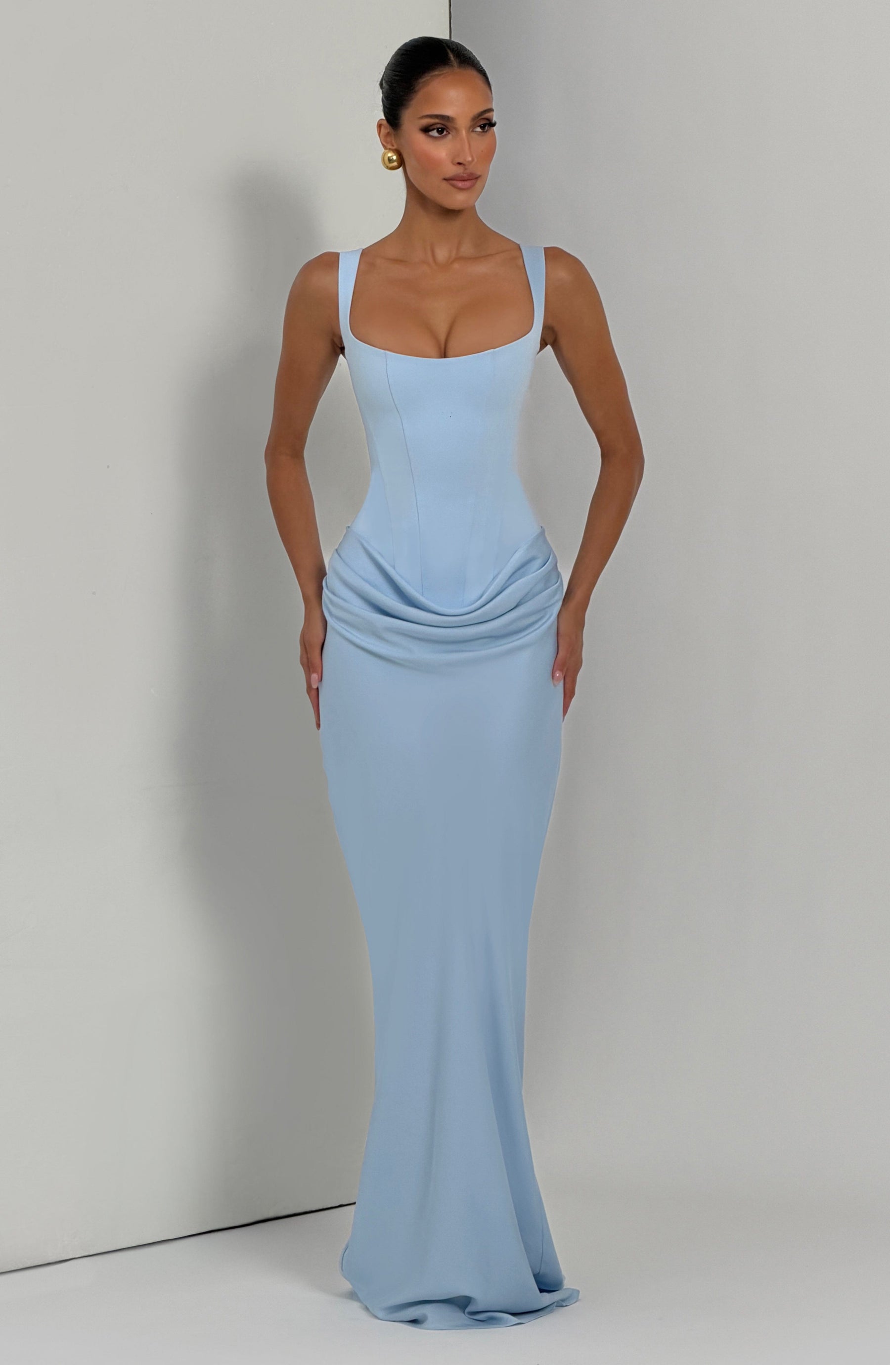 Vestido Feminino Longo com Corselet Estruturado e Decote Quadrado – Mia