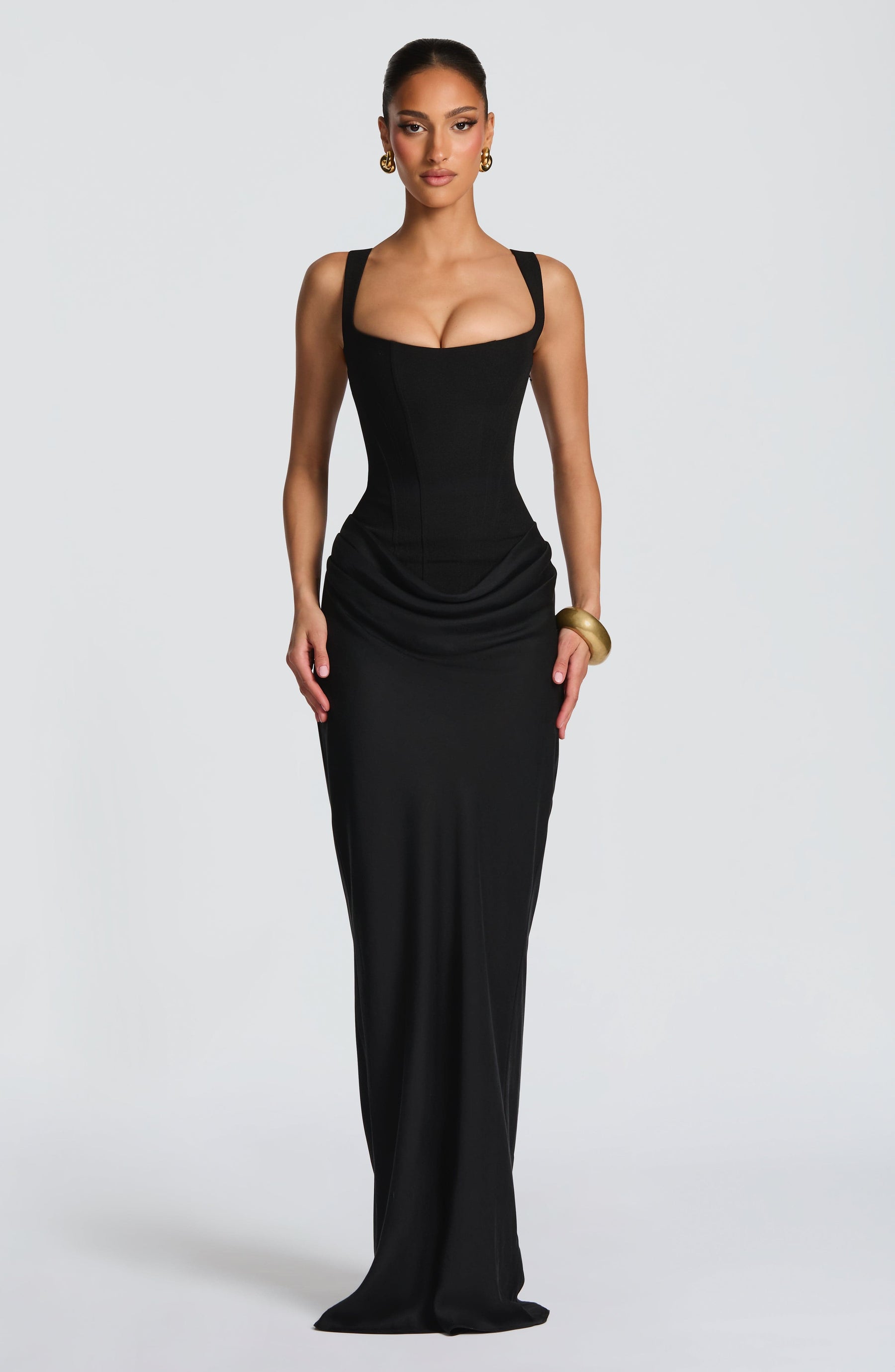 Vestido Feminino Longo com Corselet Estruturado e Decote Quadrado – Mia
