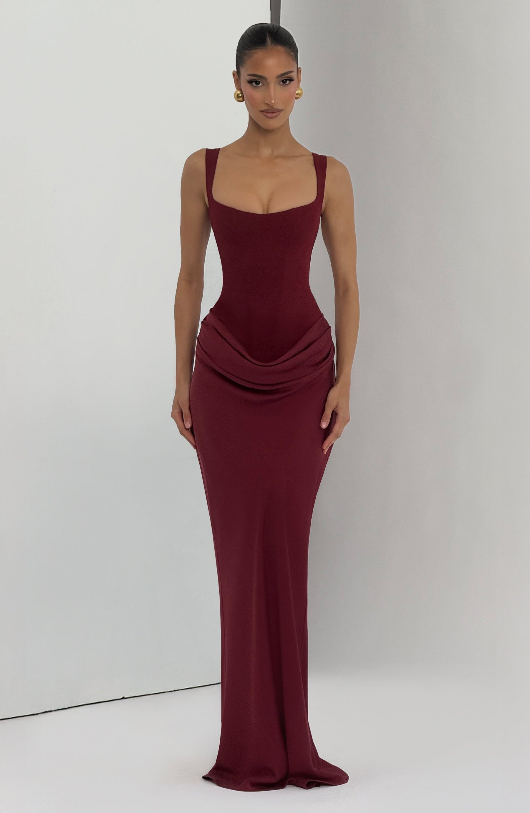 Vestido Feminino Longo com Corselet Estruturado e Decote Quadrado – Mia