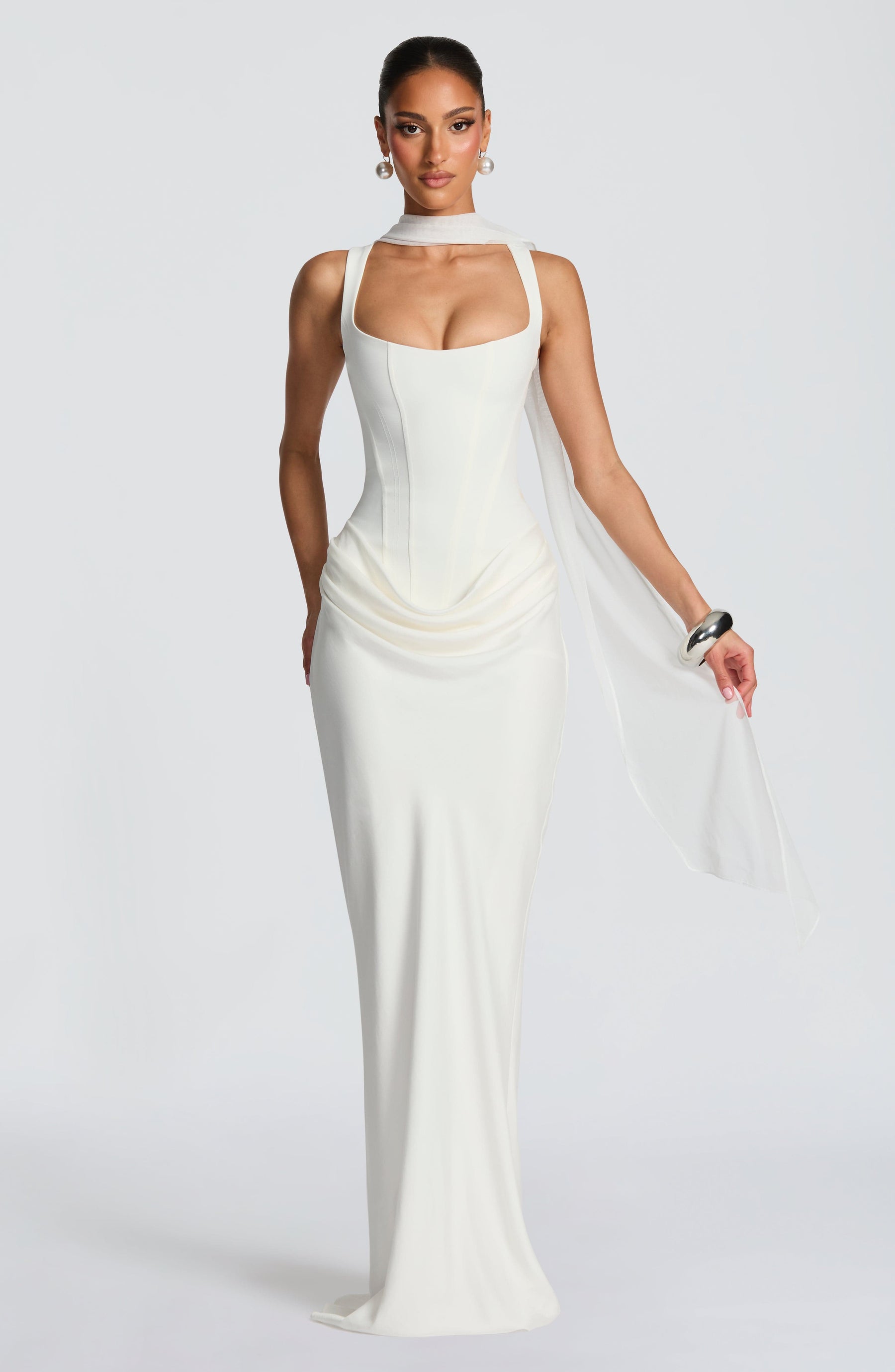 Vestido Feminino Longo com Corselet Estruturado e Decote Quadrado – Mia