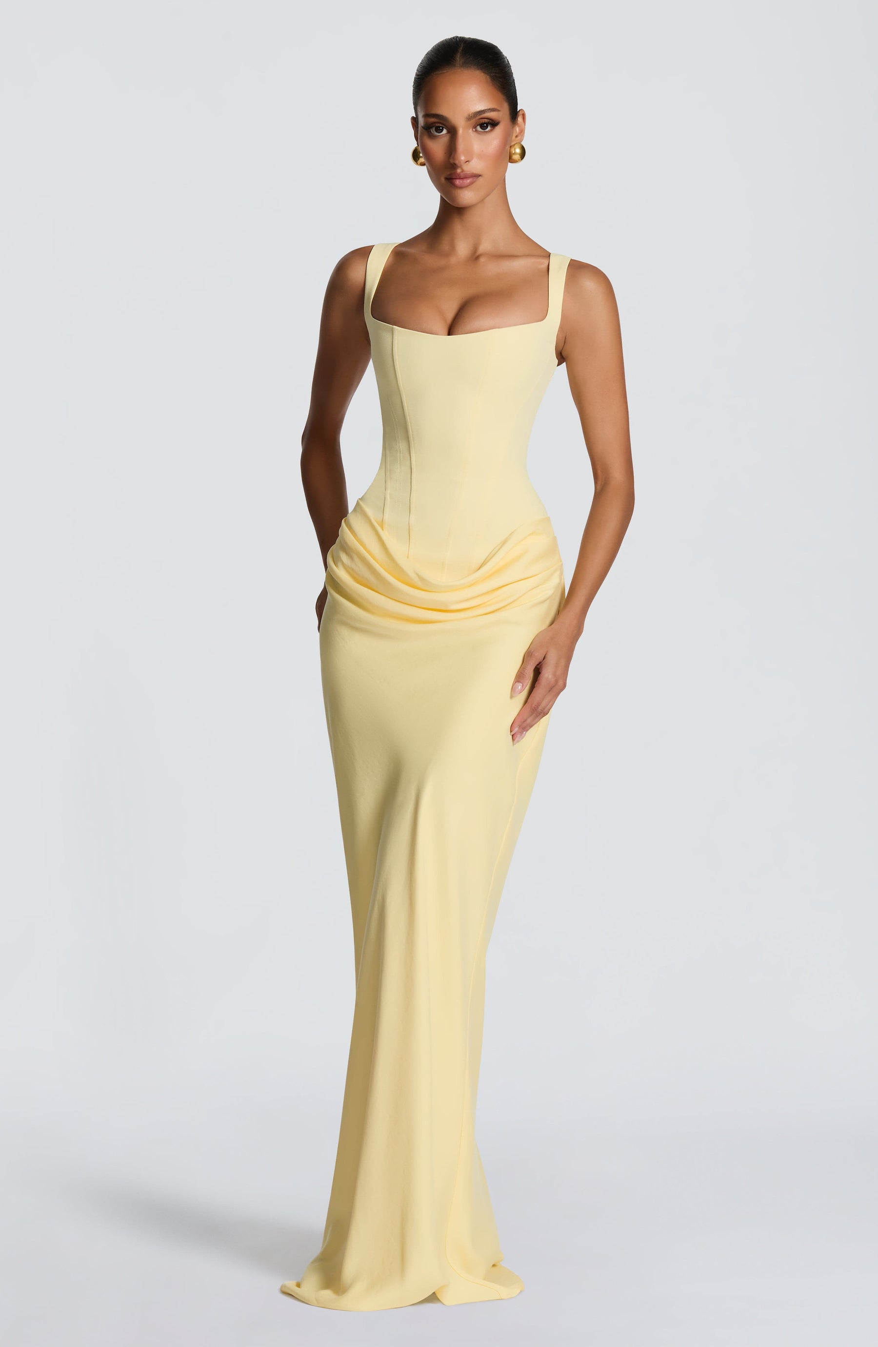 Vestido Feminino Longo com Corselet Estruturado e Decote Quadrado – Mia