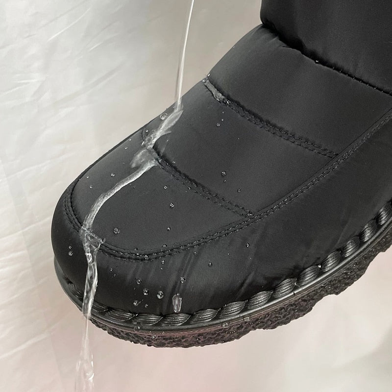 Inverno  Botas de Inverno  botas  bota preta  bota leve  bota feminina preta  bota em promoção  bota de inverno  bota de frio  bota coturno  bota cano medio