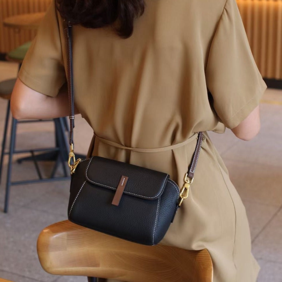 Bolsa Feminina Compacta Retrô - Perfeita pro dia a dia