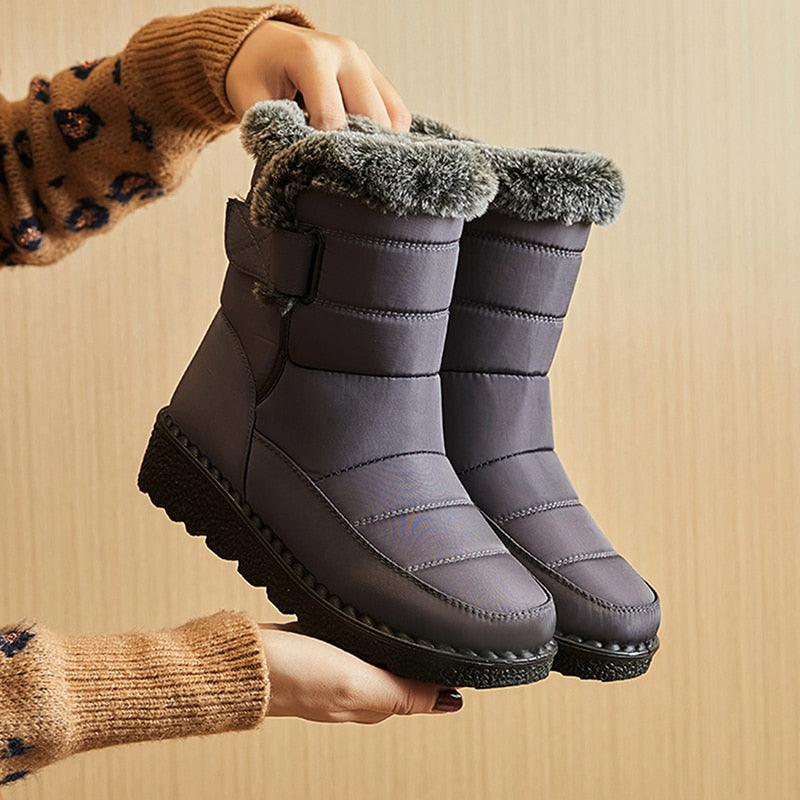 Inverno  Botas de Inverno  botas  bota preta  bota leve  bota feminina preta  bota em promoção  bota de inverno  bota de frio  bota coturno  bota cano medio