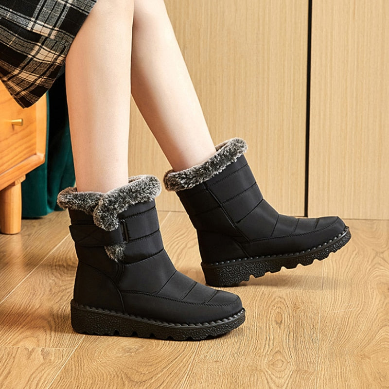 Inverno  Botas de Inverno  botas  bota preta  bota leve  bota feminina preta  bota em promoção  bota de inverno  bota de frio  bota coturno  bota cano medio