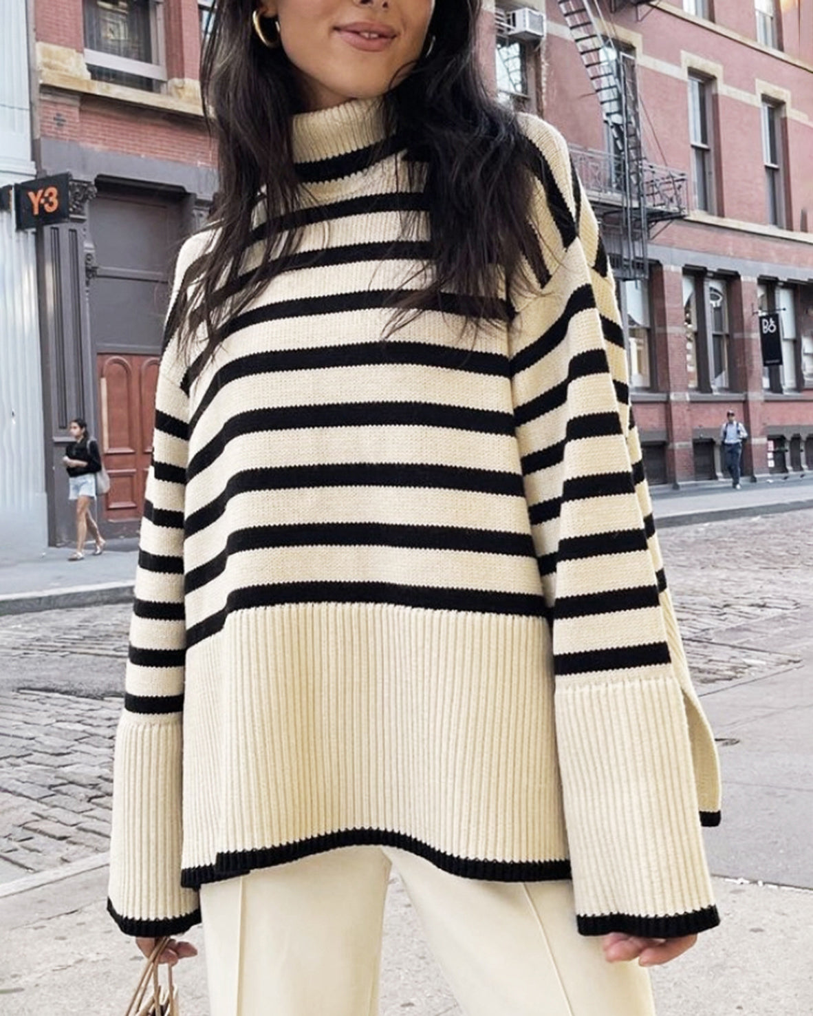 Suéter Listrado Oversize Gola Alta