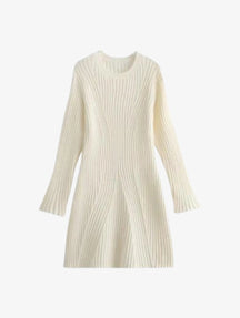 Vestido Curto de Manga Longa em Lã