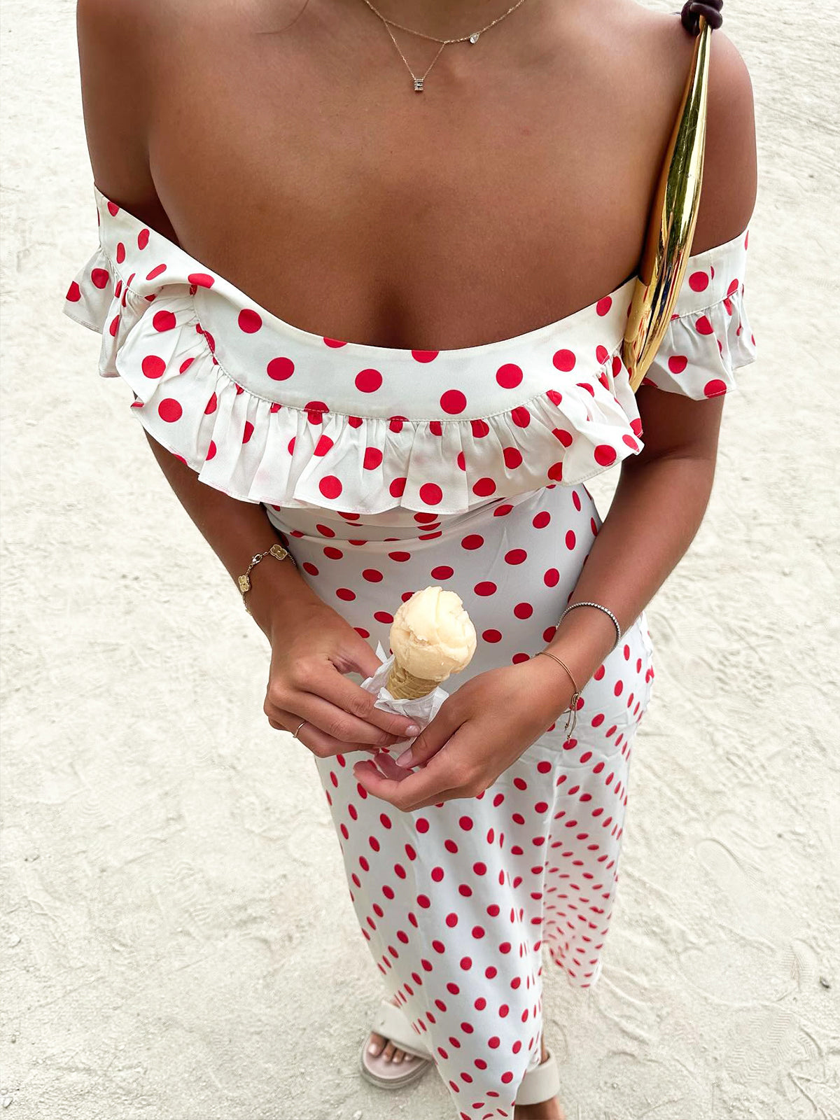 Vestido Longo com Babados e Estampa Polka