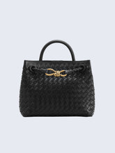 Bolsa de Couro com Alça em Metal com Detalhe Torcido - Glamour