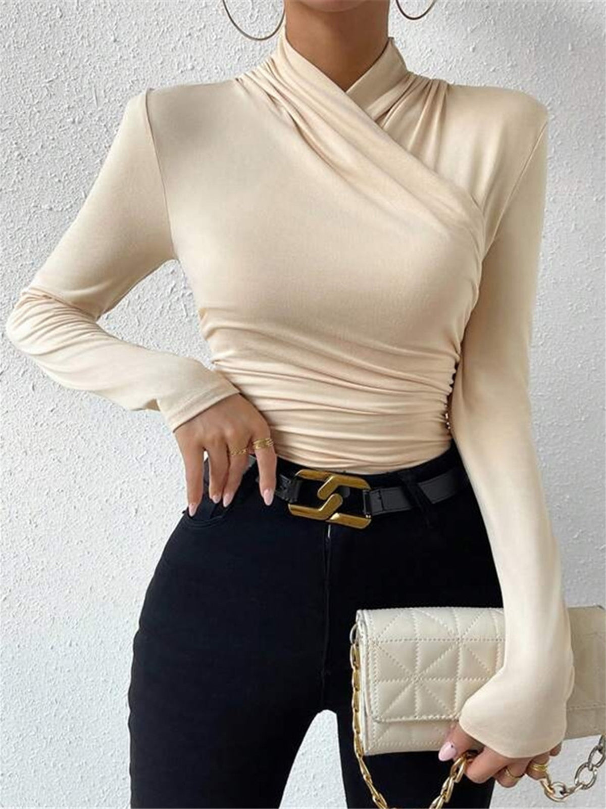 Blusa Plissada com Gola Cruzada