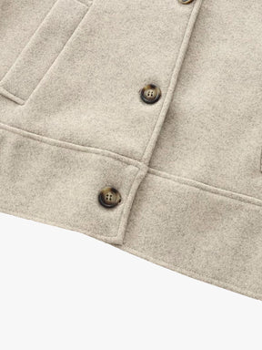 Jaqueta Cropped com Abotamento Frontal