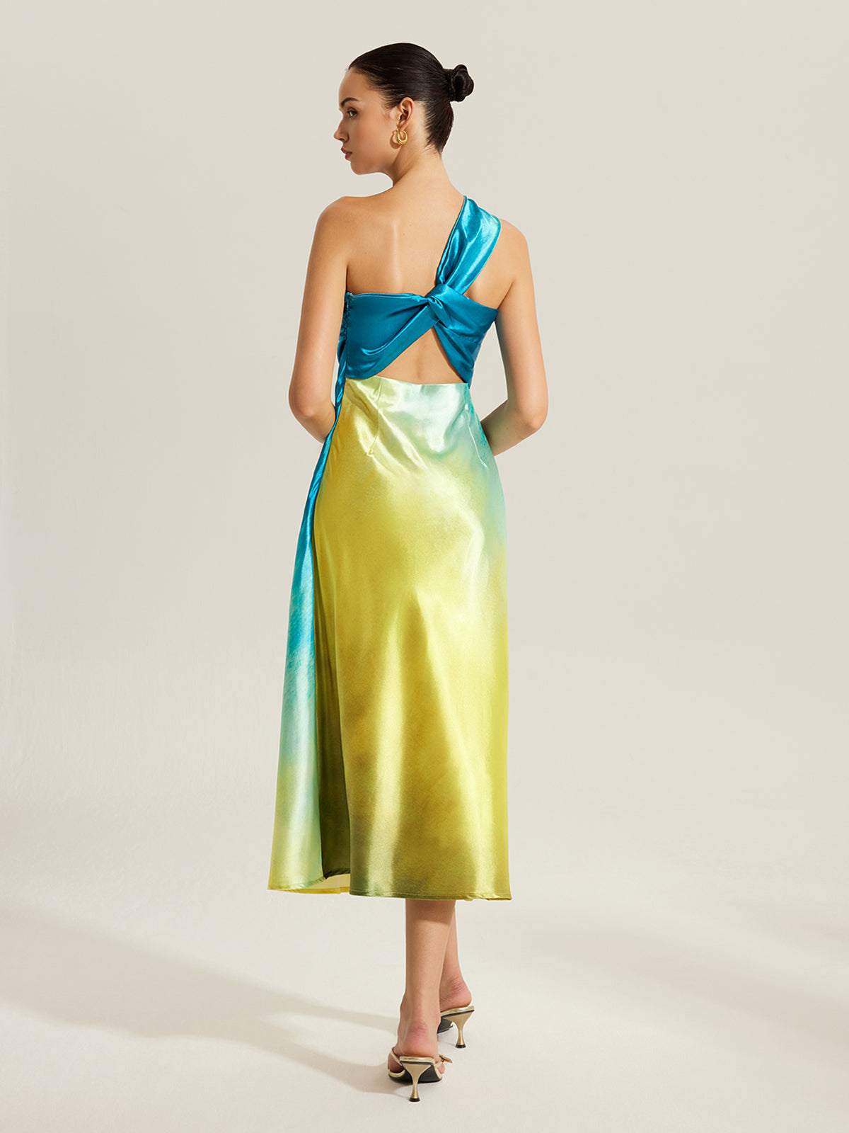 Vestido Longo Acetinado de Um Ombro Só - Aqua Luxe