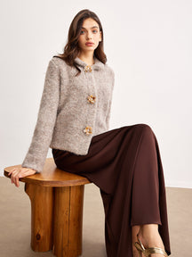 Cardigan com Botões de Flores de Metal