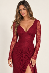 Vestido de Festa Longo Vinho de Renda Manga Longa com Fenda - Sevilha