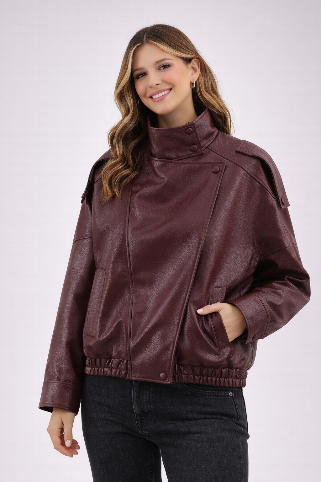 Jaqueta de Couro com Gola Alta - Brunelle