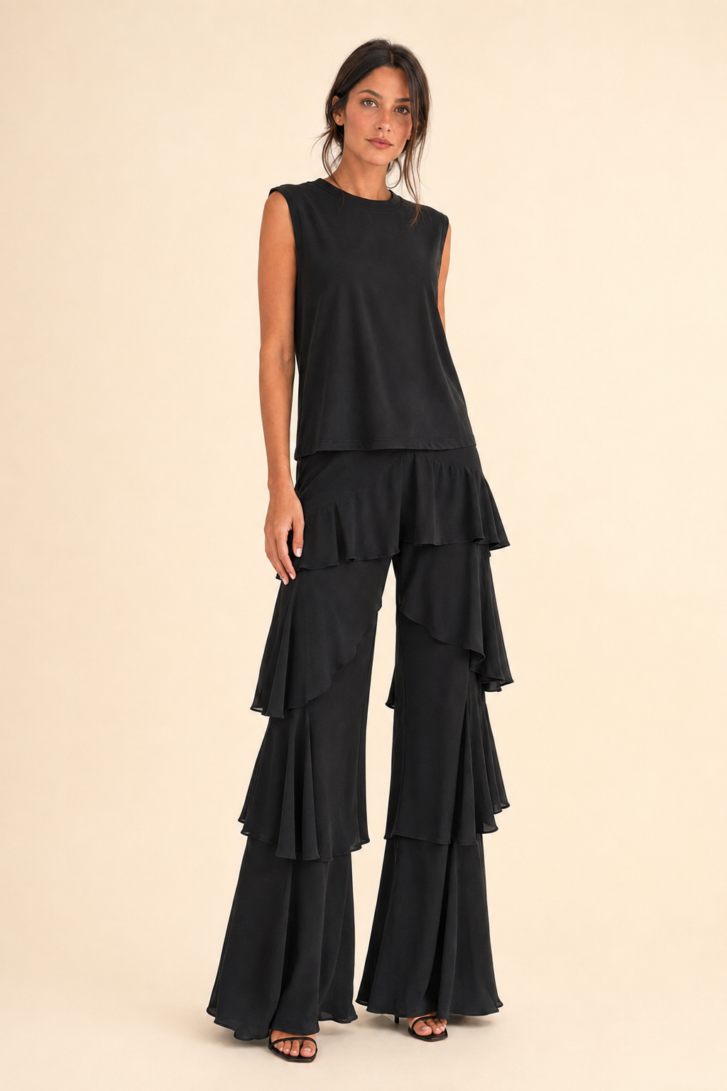 Conjunto Feminino Cropped e Calça Pantalona com Babados em Camadas – Noir