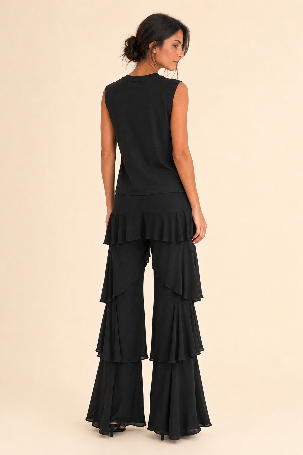 Conjunto Feminino Cropped e Calça Pantalona com Babados em Camadas – Noir