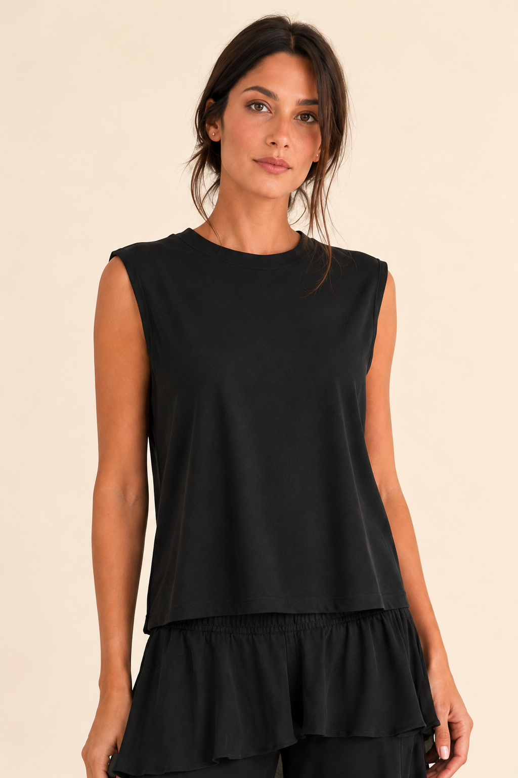 Conjunto Feminino Cropped e Calça Pantalona com Babados em Camadas – Noir