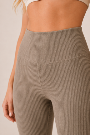 Legging Feminina Canelada Cintura Alta com Pézinho – Mila