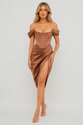 Vestido Feminino Midi de Cetim com Corset e Fenda Ombro a Ombro – Cannes
