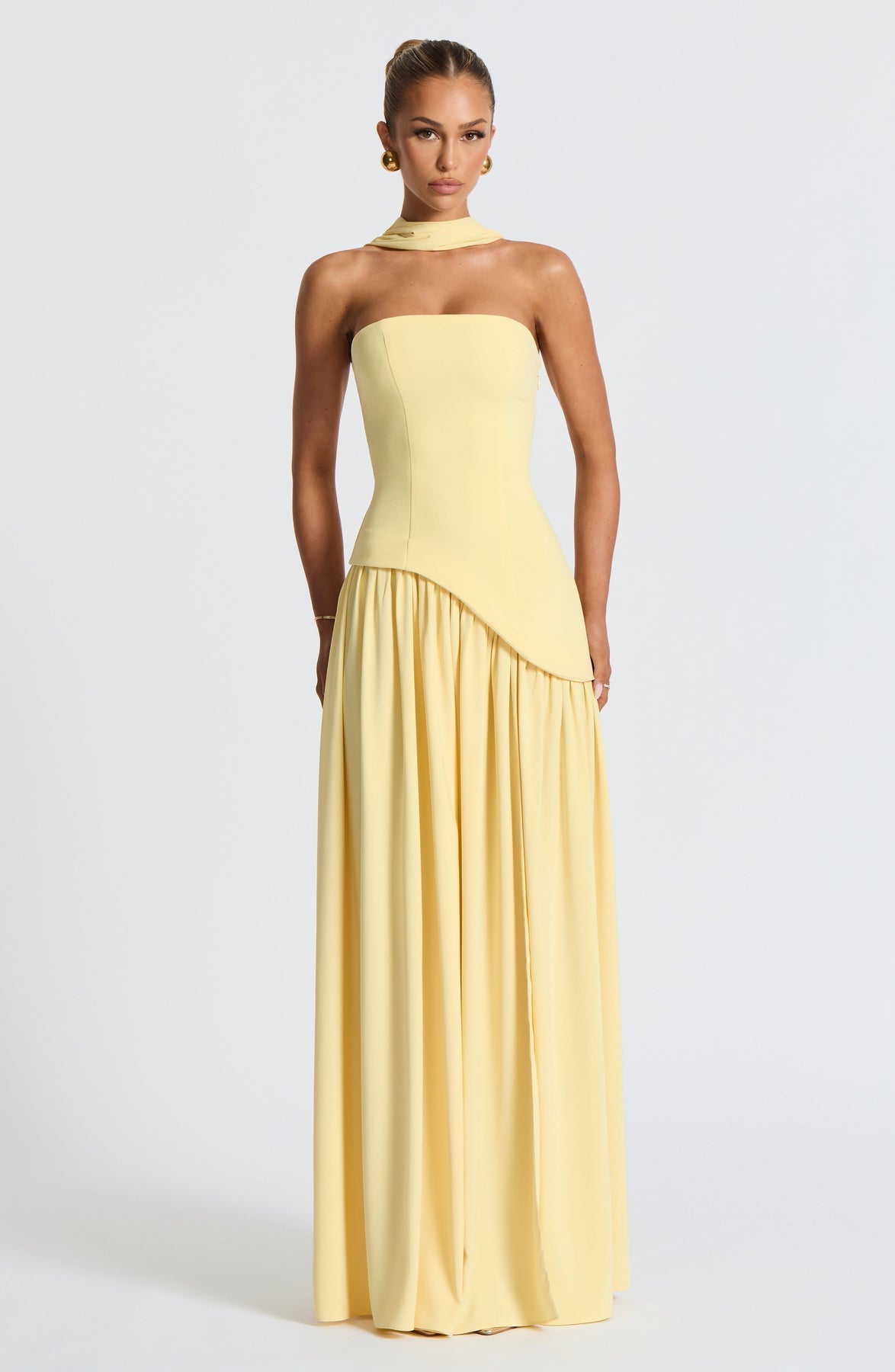 Vestido Feminino Longo Tomara que Caia com Gola Choker e Fenda – Chianti