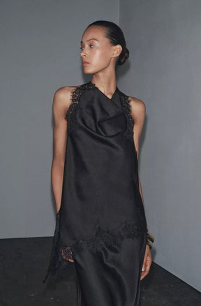 Top Halter Acetinado com Renda – Noire