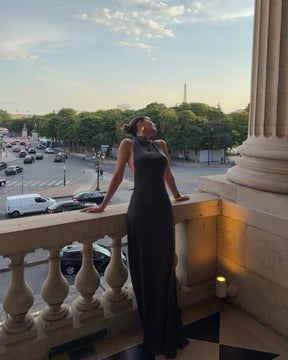 Vestido Longo Metalizado Gola Alta com Costas Abertas - Rafaela