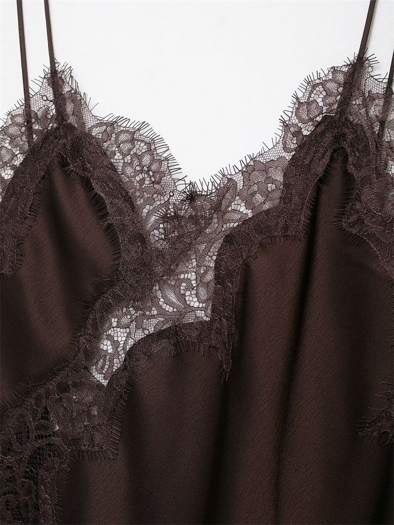 Vestido Curto Acetinado com Renda - Bruné