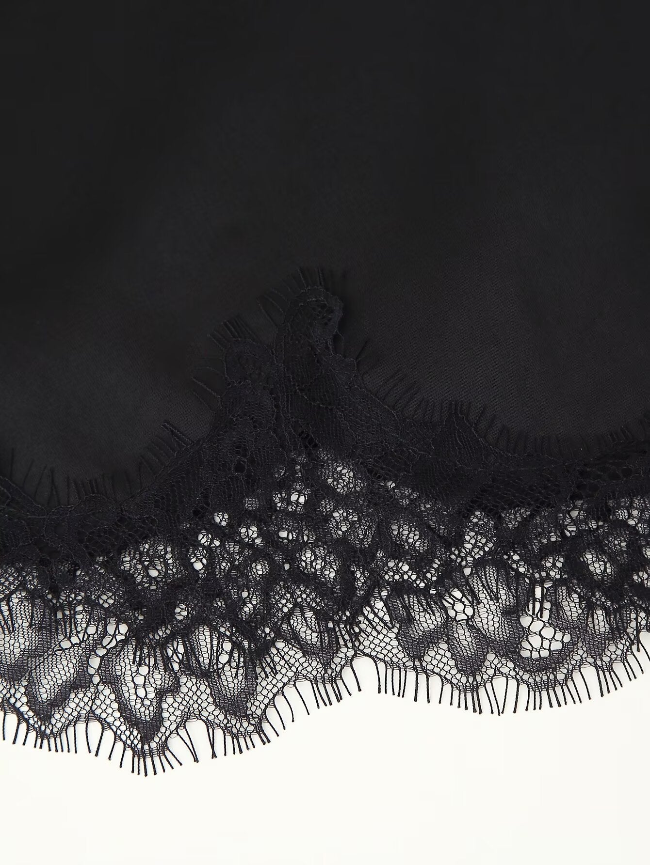 Top Halter Acetinado com Renda – Noire