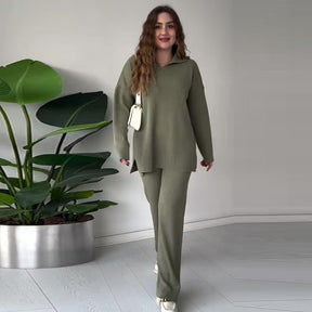 Conjunto de Suéter com Gola e Calça Caneladas em Algodão